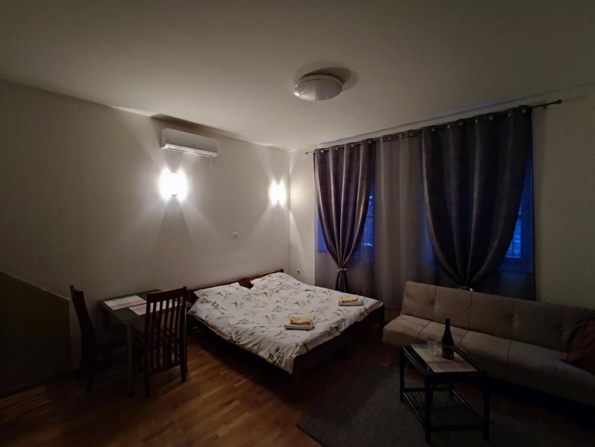 Konak Mali Сараєво Екстер'єр фото